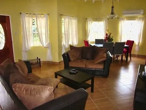 Valley Breeze Guest House Grenville 2*, St Andrew Grenada