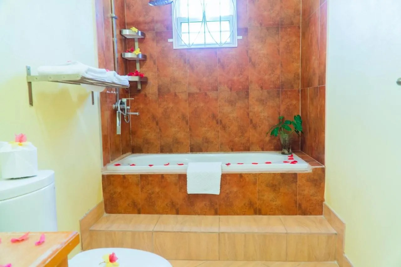 Valley Breeze Guest House Grenville St Andrew